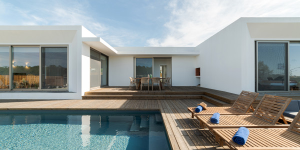 Compraventa de Inmuebles en Godall · Casas Diseño Minivalista