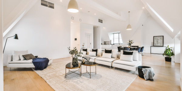 Compraventa de Inmuebles en Godall · Tríplex